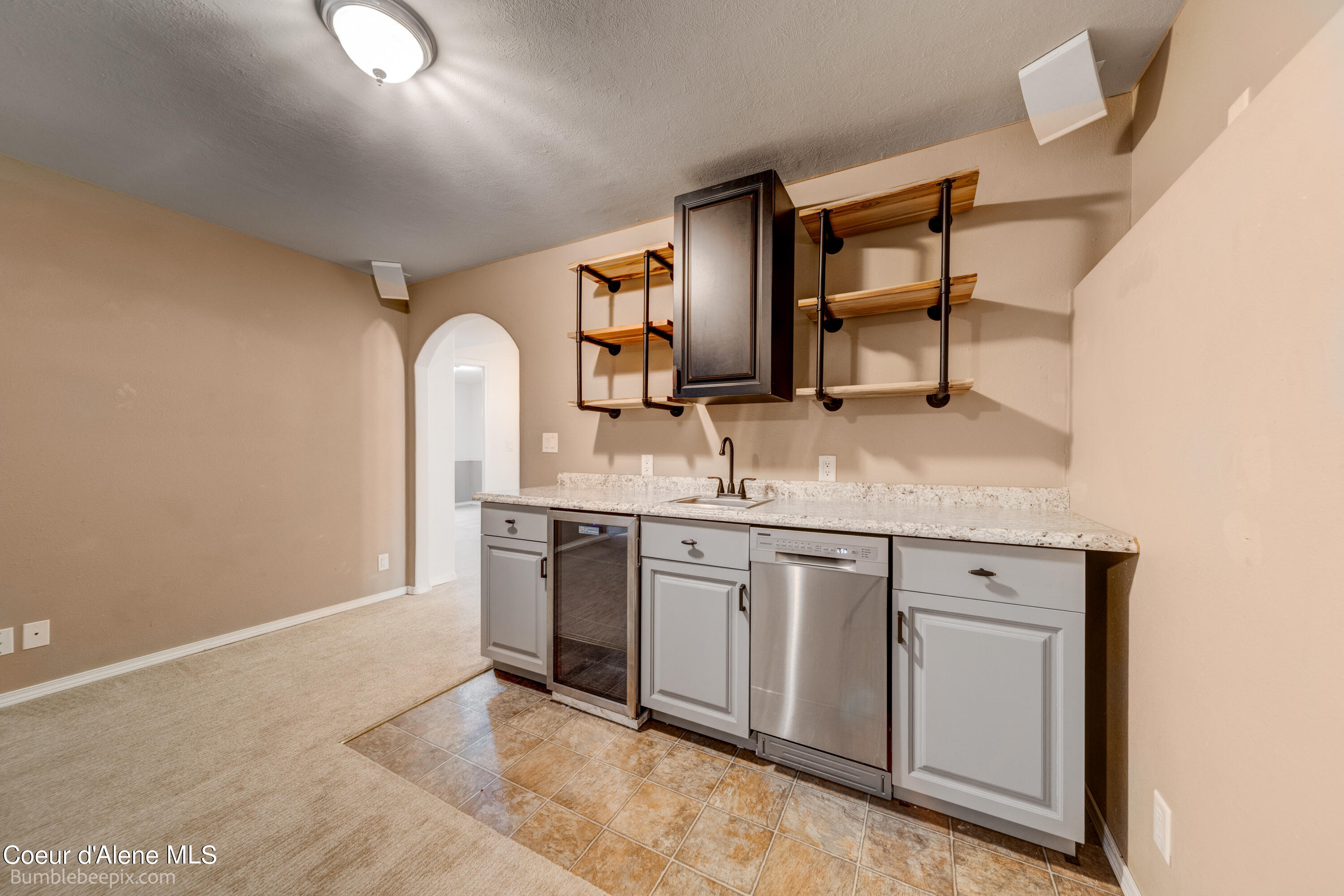 Post Falls, Idaho 83854, United States, 5 Bedrooms Bedrooms, ,3 BathroomsBathrooms,Residential,Pending,57484