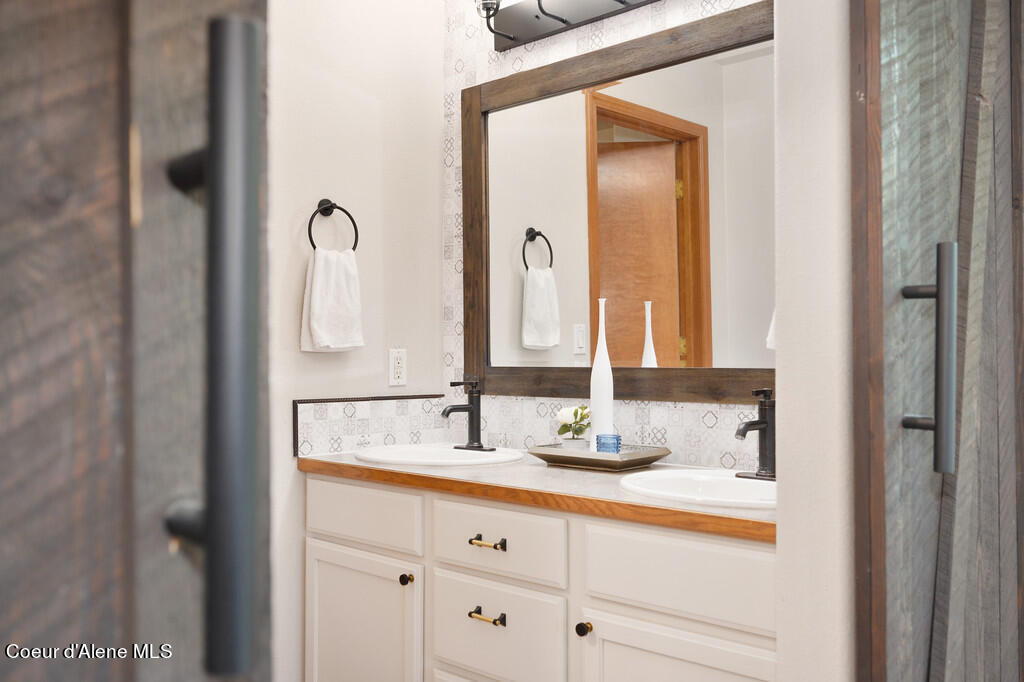 Post Falls, Idaho 83854, United States, 5 Bedrooms Bedrooms, ,3 BathroomsBathrooms,Residential,Pending,57484