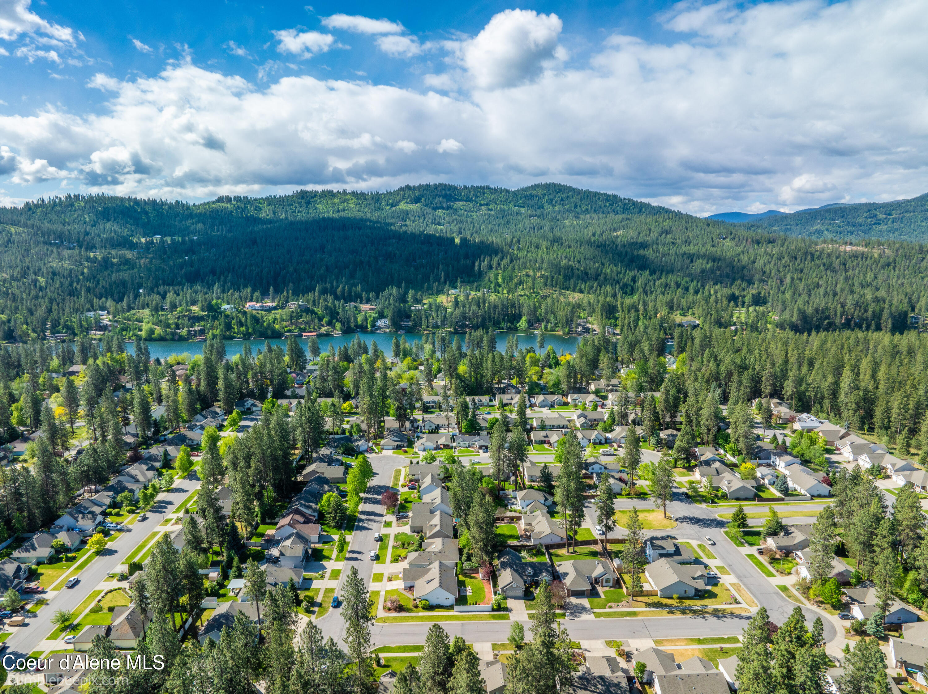 Post Falls, Idaho 83854, United States, 5 Bedrooms Bedrooms, ,3 BathroomsBathrooms,Residential,Pending,57484