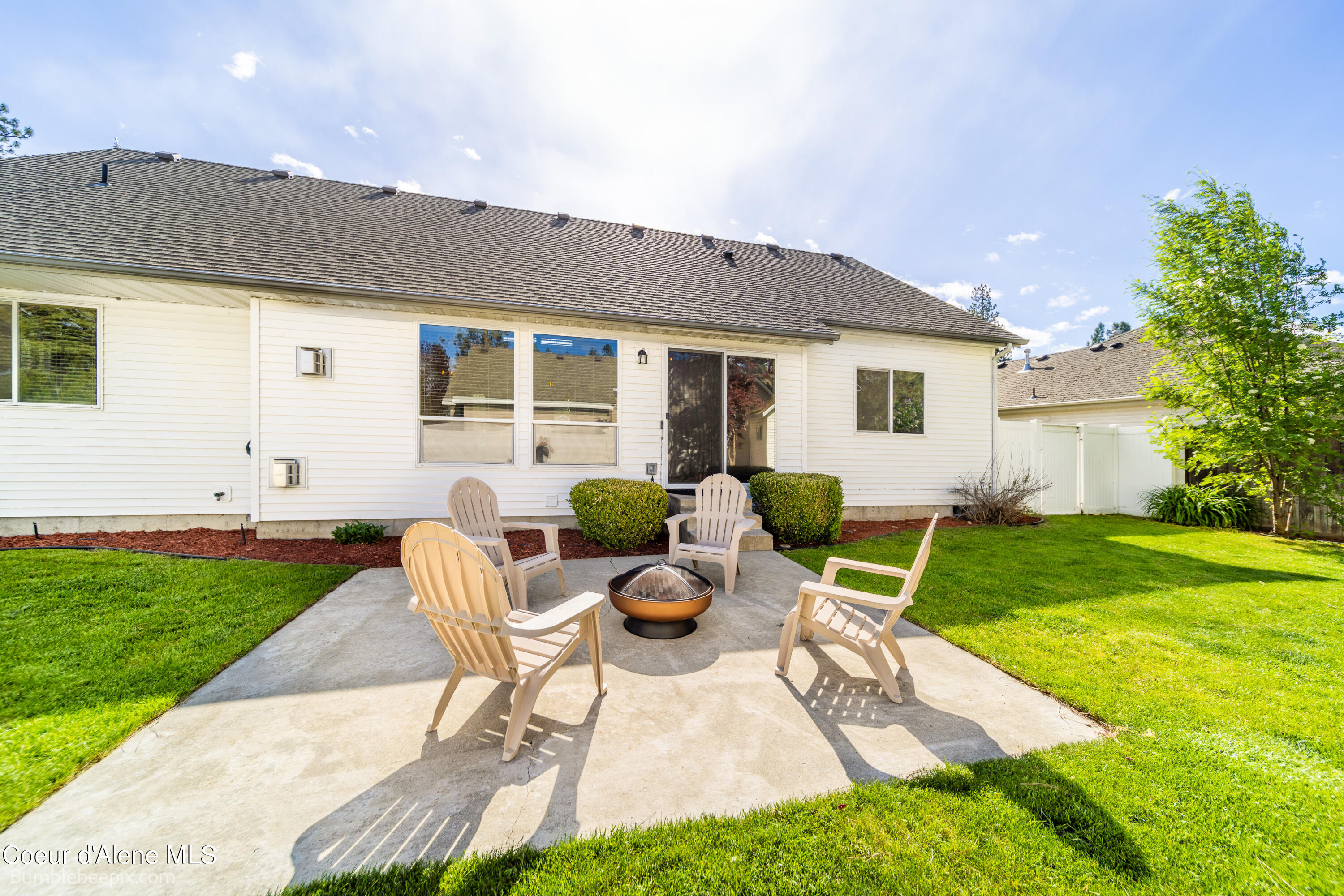 Post Falls, Idaho 83854, United States, 5 Bedrooms Bedrooms, ,3 BathroomsBathrooms,Residential,Pending,57484