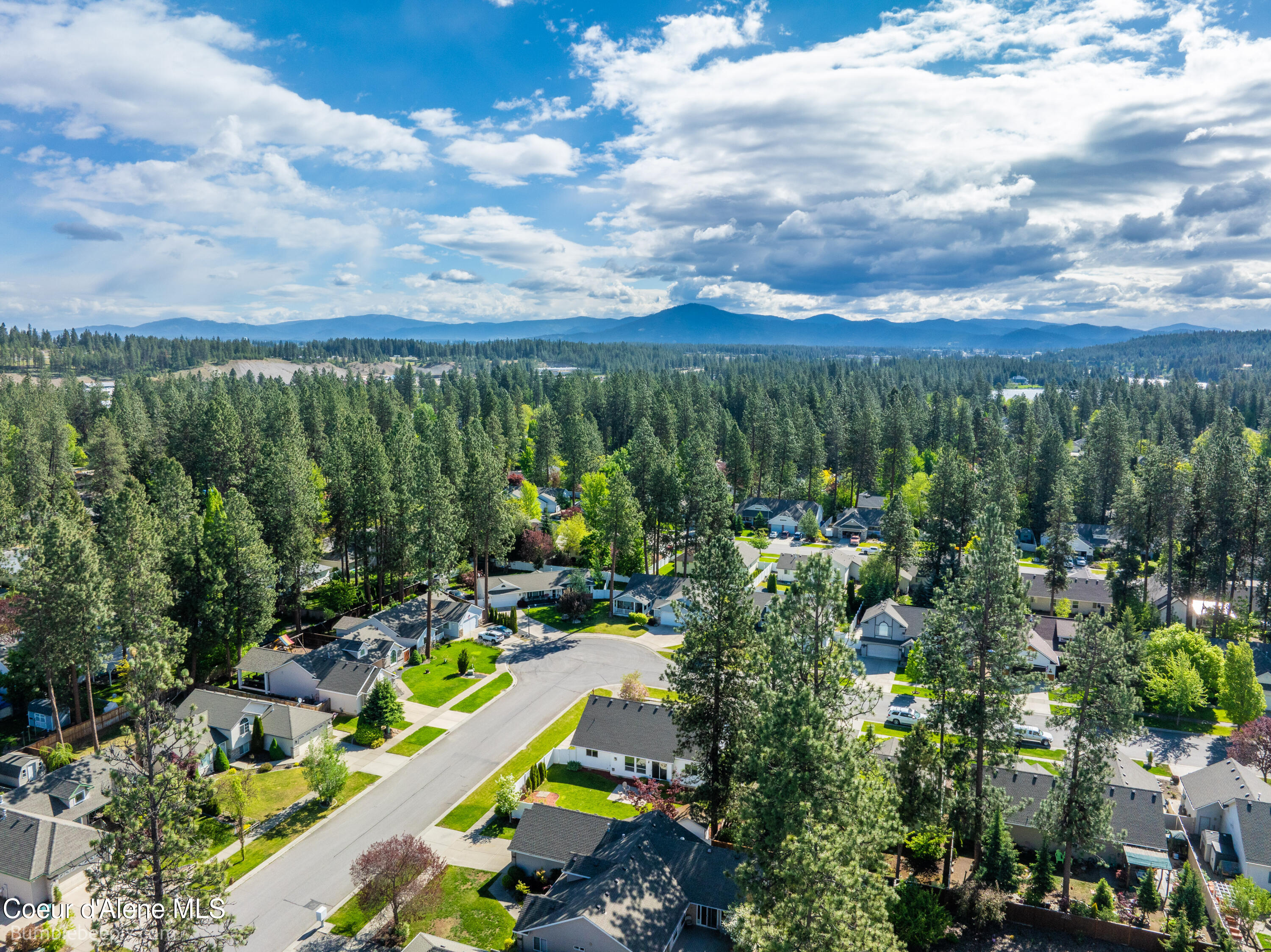 Post Falls, Idaho 83854, United States, 5 Bedrooms Bedrooms, ,3 BathroomsBathrooms,Residential,Pending,57484