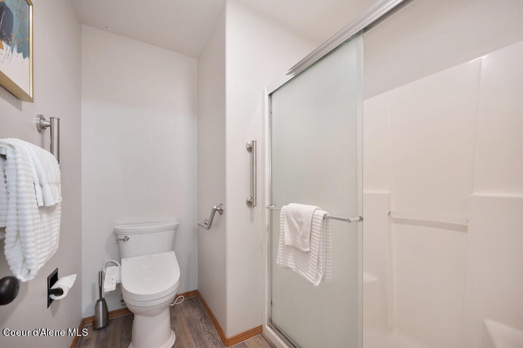 Post Falls, Idaho 83854, United States, 5 Bedrooms Bedrooms, ,3 BathroomsBathrooms,Residential,Pending,57484