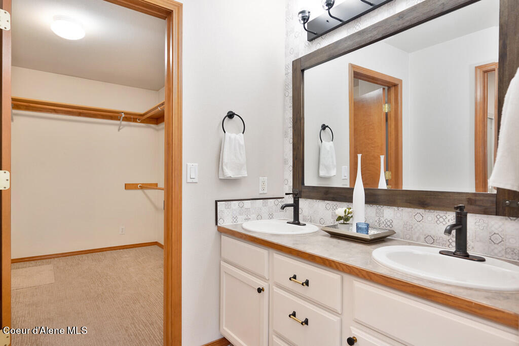 Post Falls, Idaho 83854, United States, 5 Bedrooms Bedrooms, ,3 BathroomsBathrooms,Residential,Pending,57484