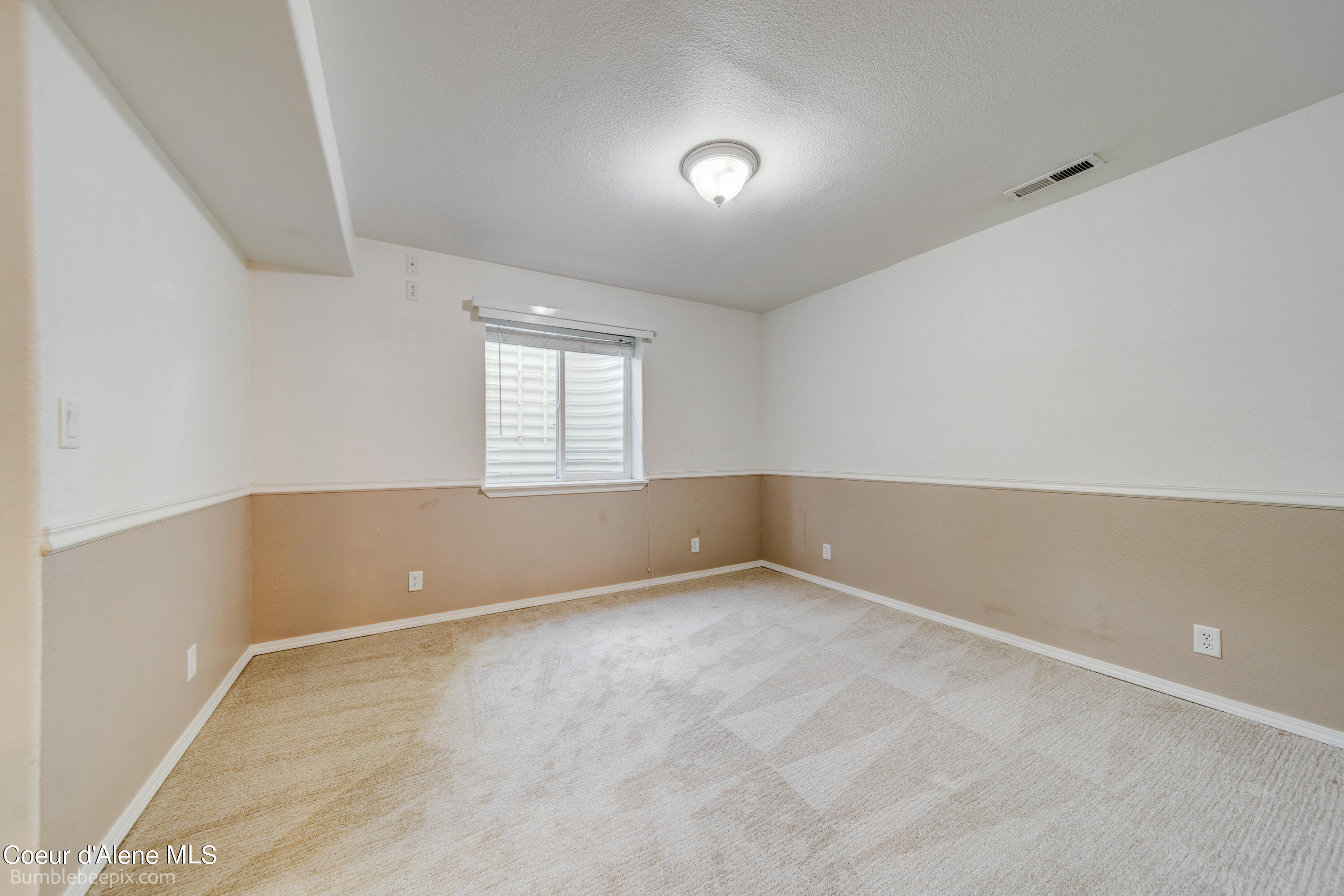 Post Falls, Idaho 83854, United States, 5 Bedrooms Bedrooms, ,3 BathroomsBathrooms,Residential,Pending,57484