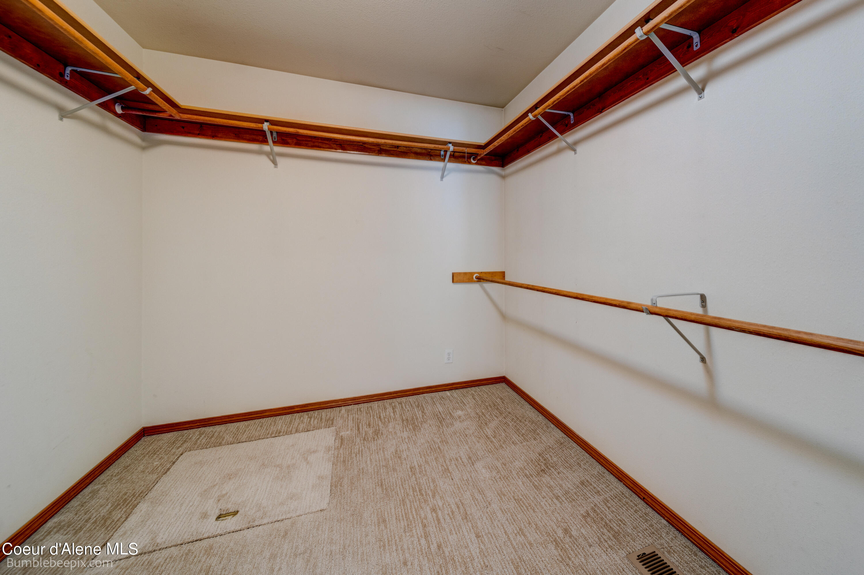 Post Falls, Idaho 83854, United States, 5 Bedrooms Bedrooms, ,3 BathroomsBathrooms,Residential,Pending,57484