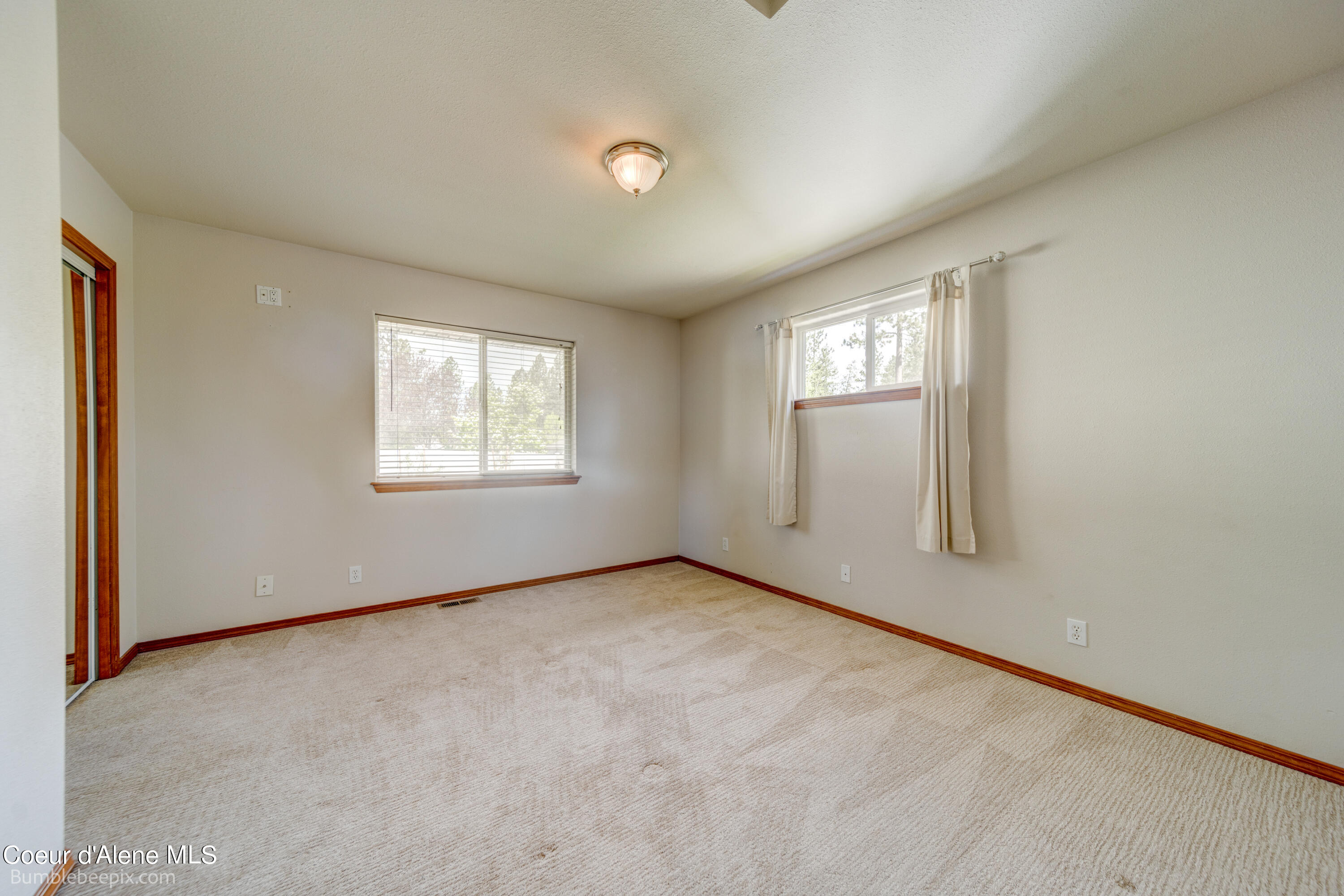 Post Falls, Idaho 83854, United States, 5 Bedrooms Bedrooms, ,3 BathroomsBathrooms,Residential,Pending,57484