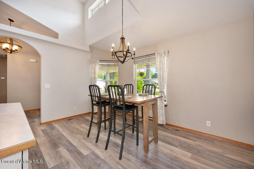 Post Falls, Idaho 83854, United States, 5 Bedrooms Bedrooms, ,3 BathroomsBathrooms,Residential,Pending,57484