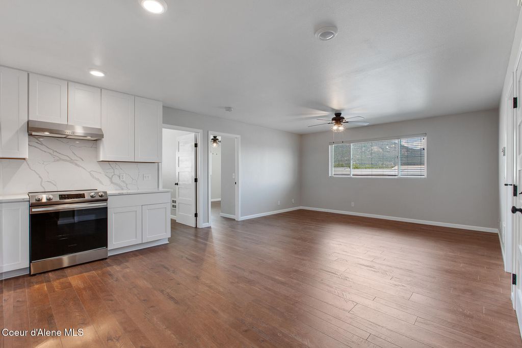 Photo of 1313 Division Ave #C, Sandpoint, ID 83864 (MLS # 26-1780)