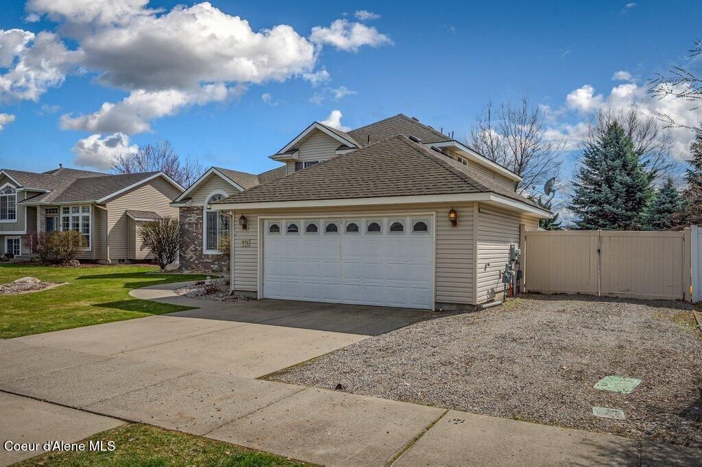 Photo of 975 Stoneybrook Loop, Post Falls, ID 83854 (MLS # 26-2662)