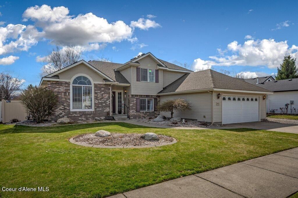 Photo of 975 Stoneybrook Loop, Post Falls, ID 83854 (MLS # 26-2662)