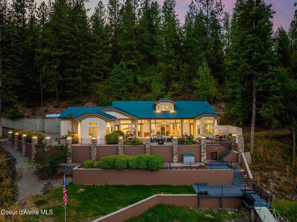 Photo of 14074 PEONY Ct, Hayden, ID 83835 (MLS # 25-8947)