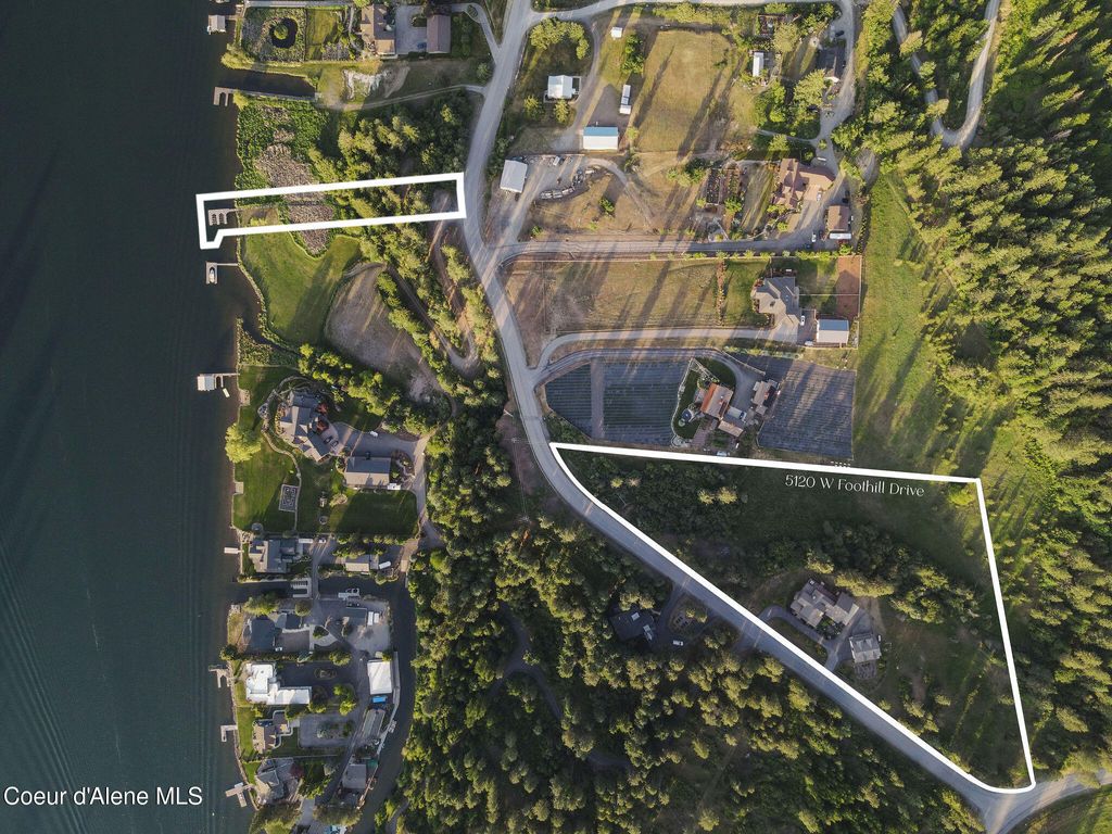 Photo of 5120 Foothill Dr, Coeur dAlene, ID 83814 (MLS # 25-8095)