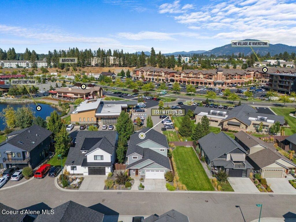 Photo of 1841 FELTON Dr, Coeur dAlene, ID 83814 (MLS # 25-9497)