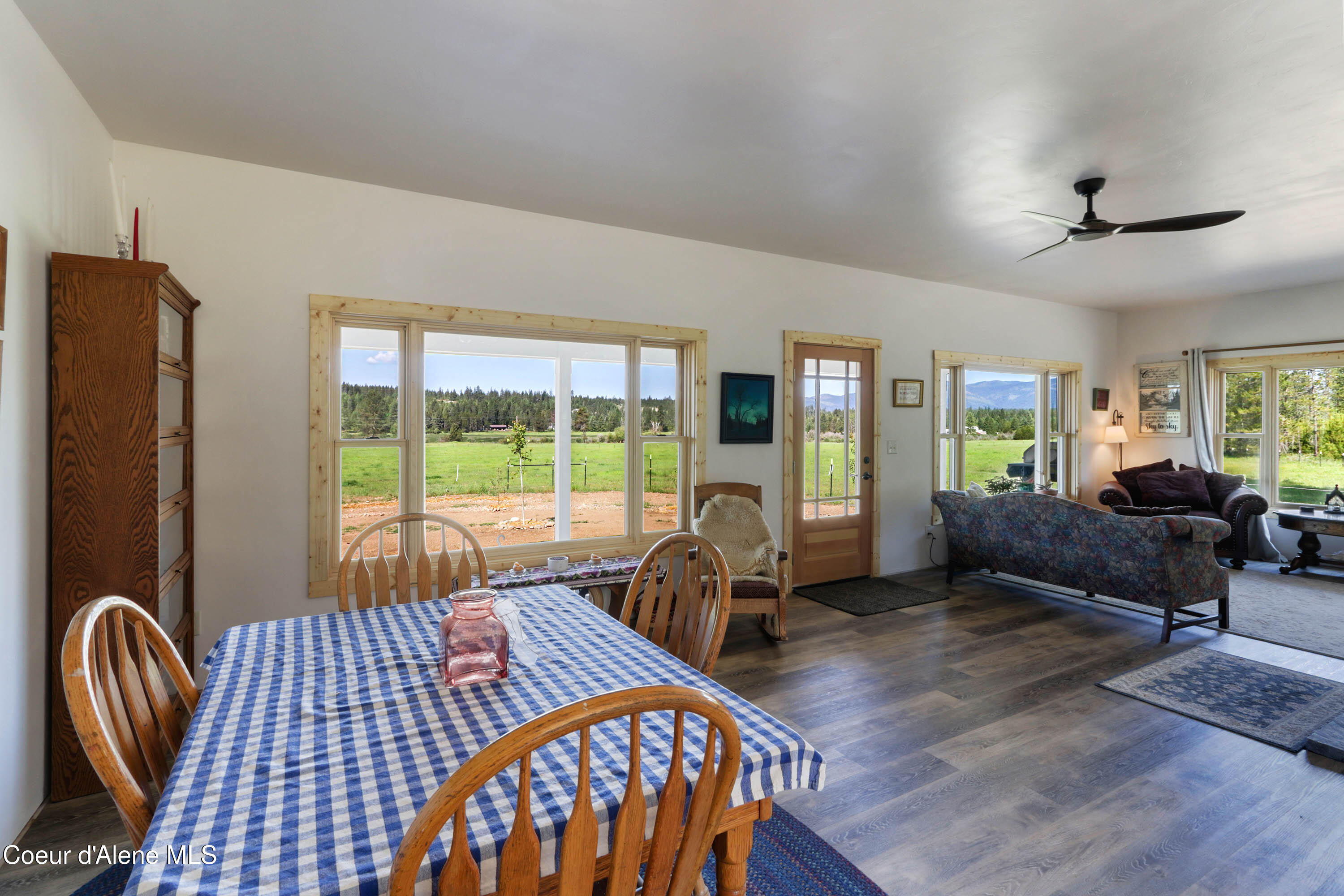 202 Elizabeth Ln, Athol, Idaho image 11