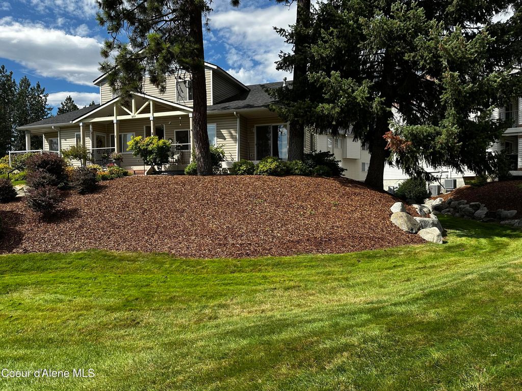 Photo of 377 KNOTTY PINE Ln #2, Coeur dAlene, ID 83815 (MLS # 25-8626)