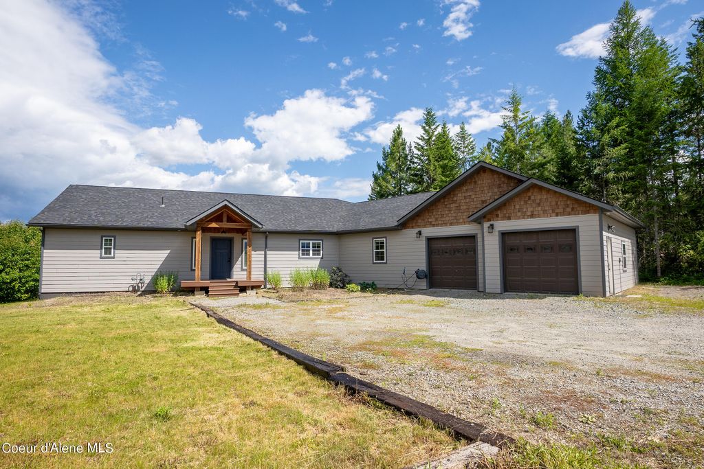 Photo of 1588 Sunrise Rd, Bonners Ferry, ID 83805 (MLS # 26-478)