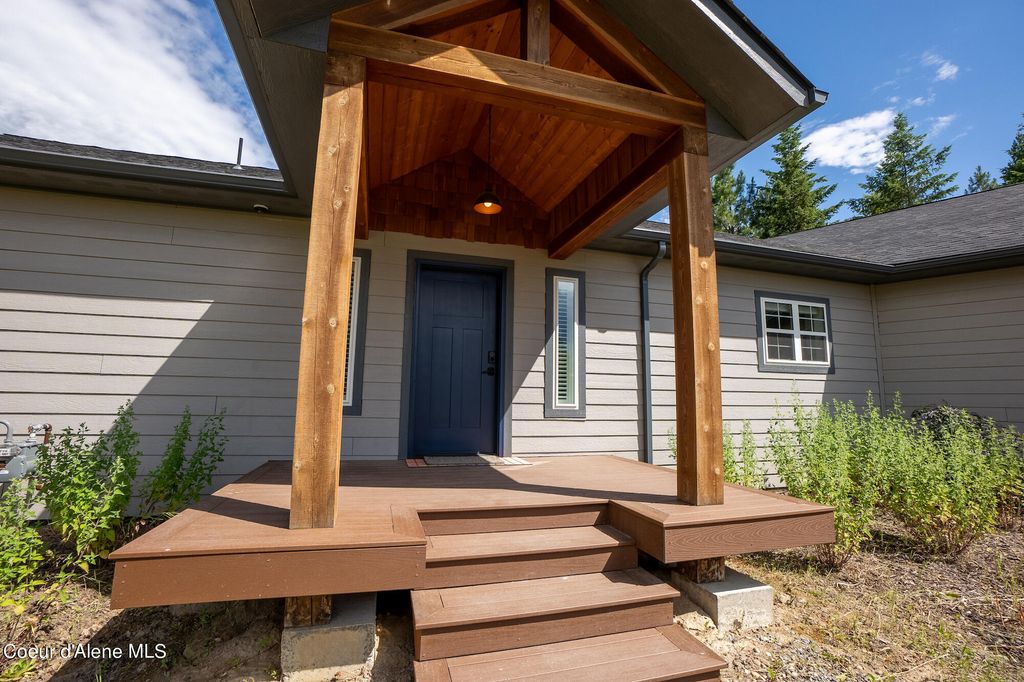 Photo of 1588 Sunrise Rd, Bonners Ferry, ID 83805 (MLS # 26-478)