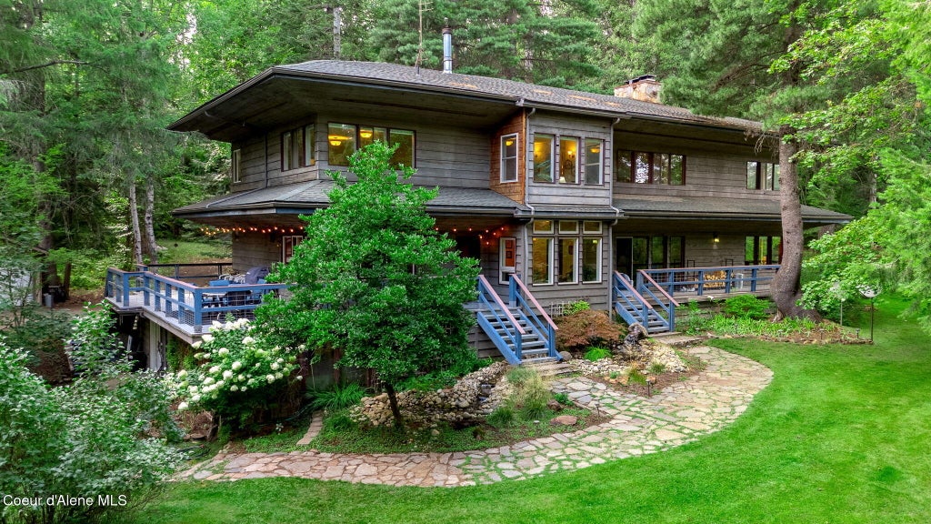 Photo of 2298 Selkirk Rd, Sandpoint, ID 83864 (MLS # 26-9279)