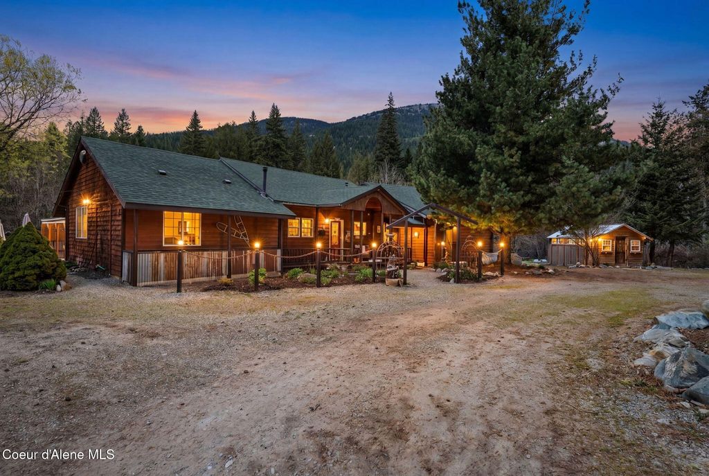 Photo of 5634 Moyie River River, Bonners Ferry, ID 83805 (MLS # 26-4755)