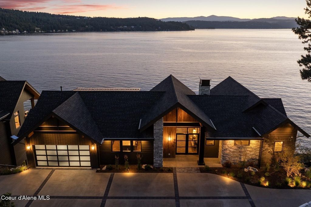 Photo of 3929 Appian Ct, Coeur dAlene, ID 83814 (MLS # 26-3268)