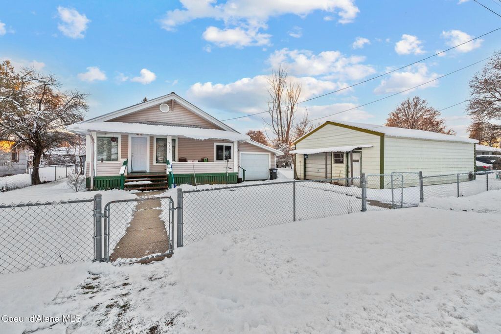 Photo of 212 Lincoln Ave, Priest River, ID 83856 (MLS # 26-392)