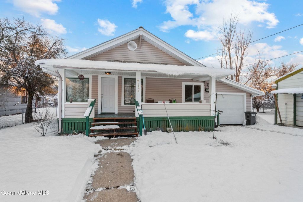 Photo of 212 Lincoln Ave, Priest River, ID 83856 (MLS # 26-392)