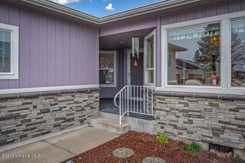 Photo of 1485 Woodlawn Dr, Hayden, ID 83835 (MLS # 26-1533)