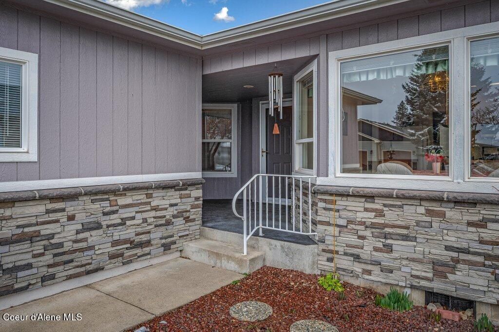 Photo of 1485 Woodlawn Dr, Hayden, ID 83835 (MLS # 26-1533)