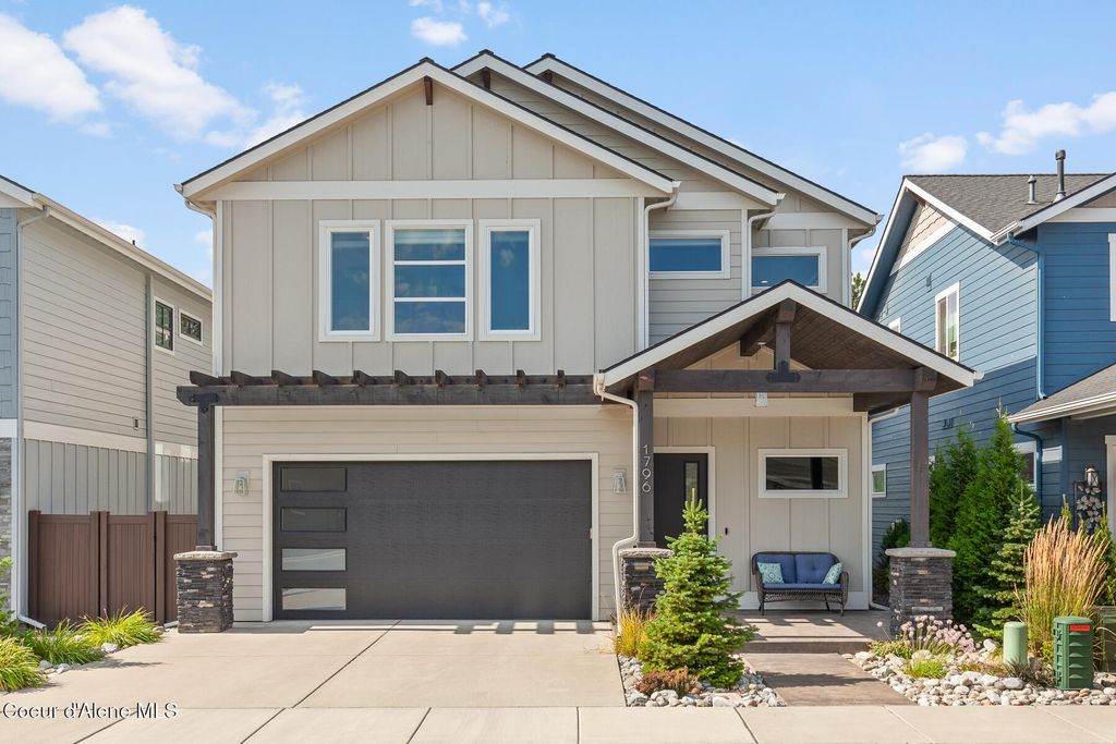 Photo of 1796 Felton Dr, Coeur dAlene, ID 83814 (MLS # 25-8457)