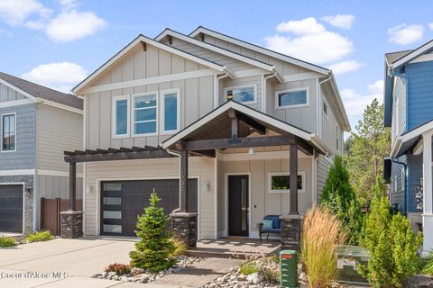 Photo of 1796 Felton Dr, Coeur dAlene, ID 83814 (MLS # 25-8457)
