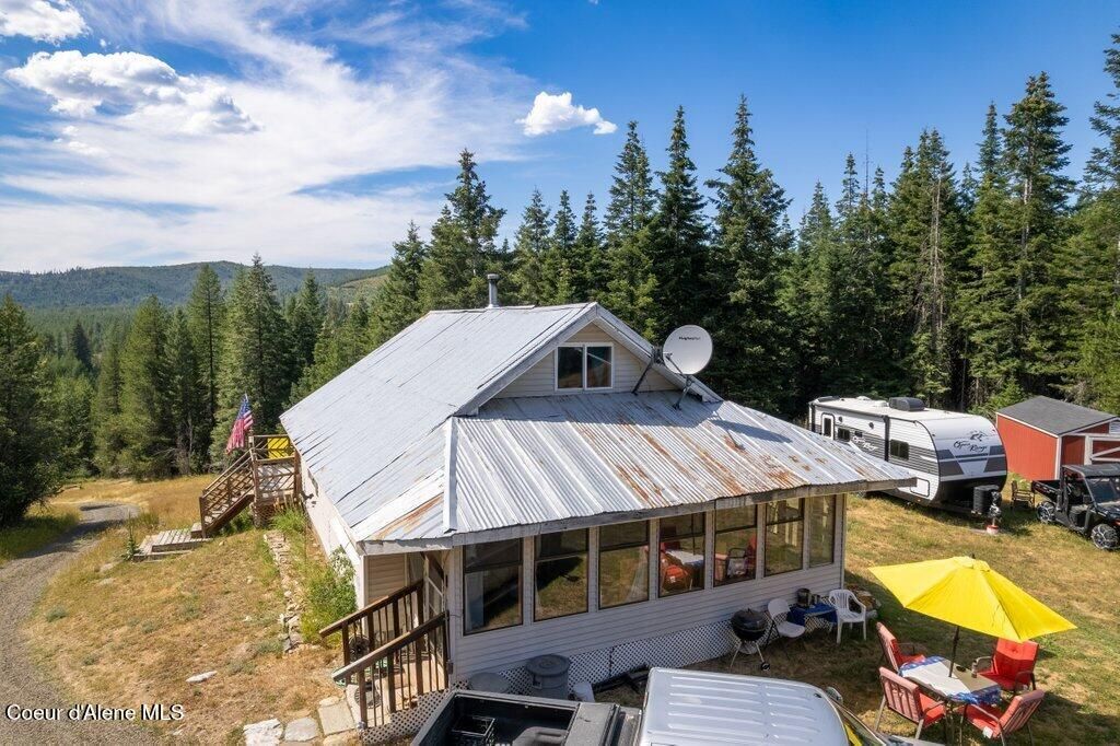 Photo of 207 Happy Valley Valley, St. Maries, ID 83861 (MLS # 25-7908)