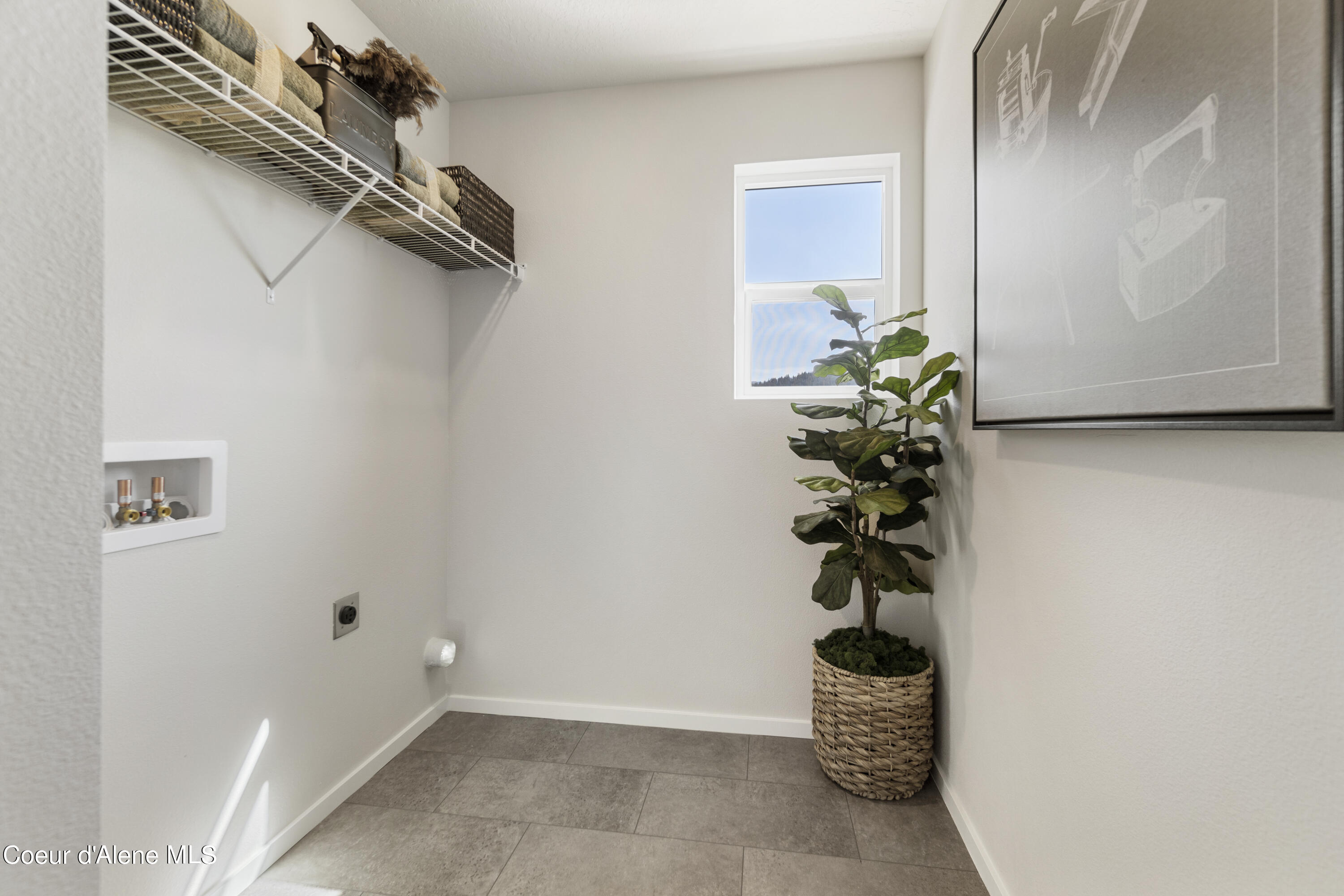 Hayden, Idaho 83835, United States, 3 Bedrooms Bedrooms, ,3 BathroomsBathrooms,Residential,Pending,54544