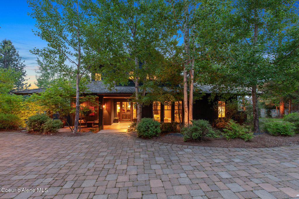 Photo of 7783 BUCKRAIL Rd, Harrison, ID 83833 (MLS # 25-5037)