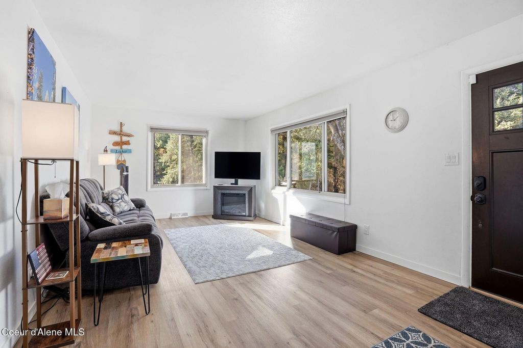 Photo of 506 15th, Coeur dAlene, ID 83814 (MLS # 26-2711)