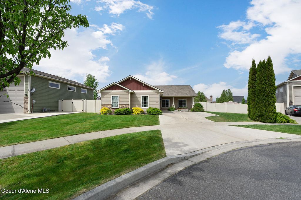 Photo of 3622 Galway Cir, Post Falls, ID 83854 (MLS # 26-4700)
