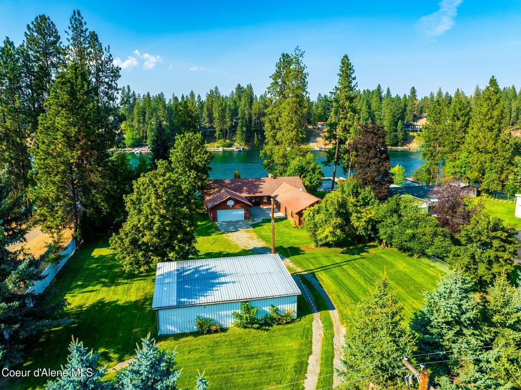 Photo of 8967 Driftwood Dr, Coeur dAlene, ID 83814 (MLS # 25-9174)