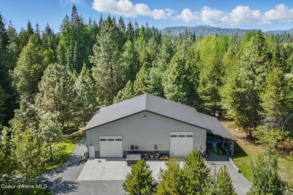 Photo of 306 Eastside Rd, Priest River, ID 83856 (MLS # 25-4724)