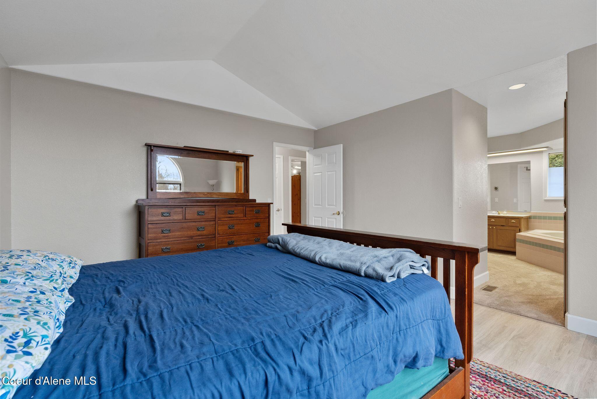 8110 N Sundance Dr, Coeur d'Alene, Idaho image 32