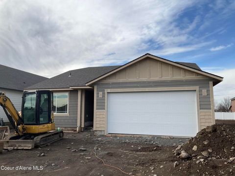 Photo of 224 TREELINE St, Airway Heights, WA 99001 (MLS # 25-10533)