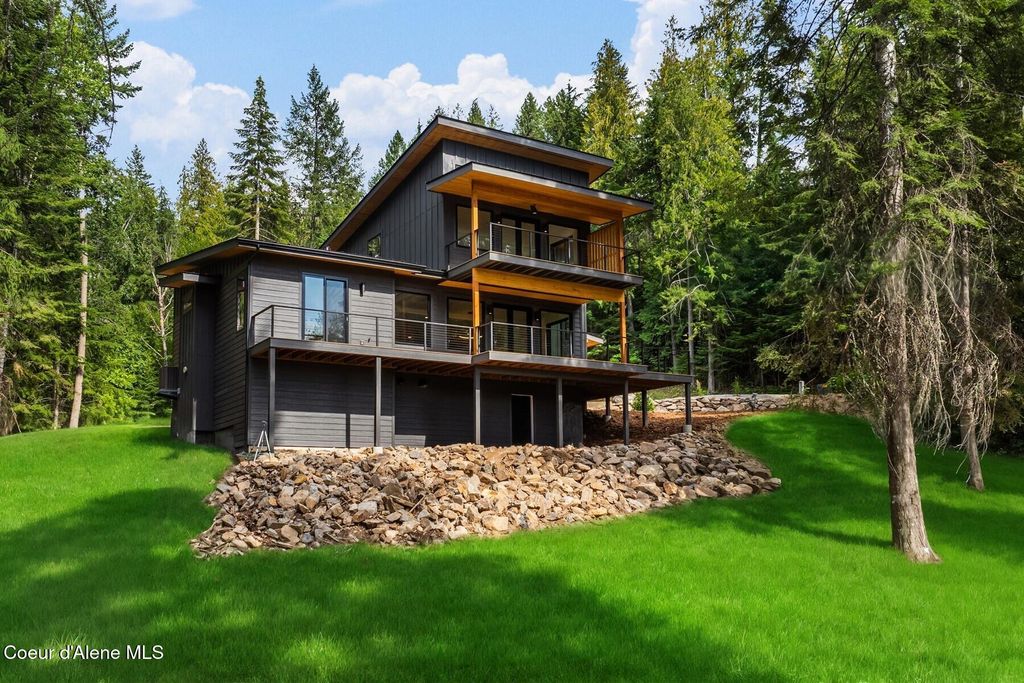 Photo of 1083 Idaho Club Club, Sandpoint, ID 83864 (MLS # 25-8206)