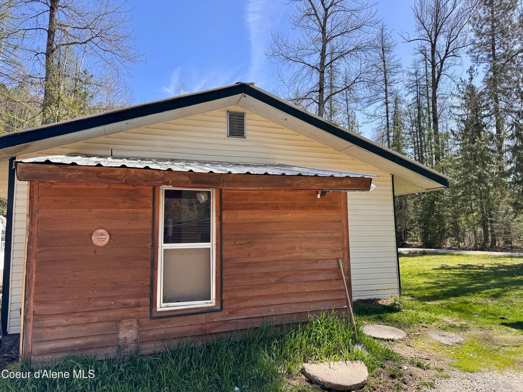 Photo of 83 Cedar Grove Grove, Sandpoint, ID 83864 (MLS # 26-3836)