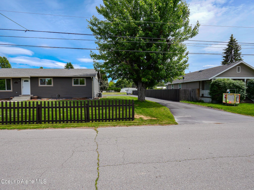 Photo of 9684 Melrose ST, Hayden, ID 83835 (MLS # 26-5883)
