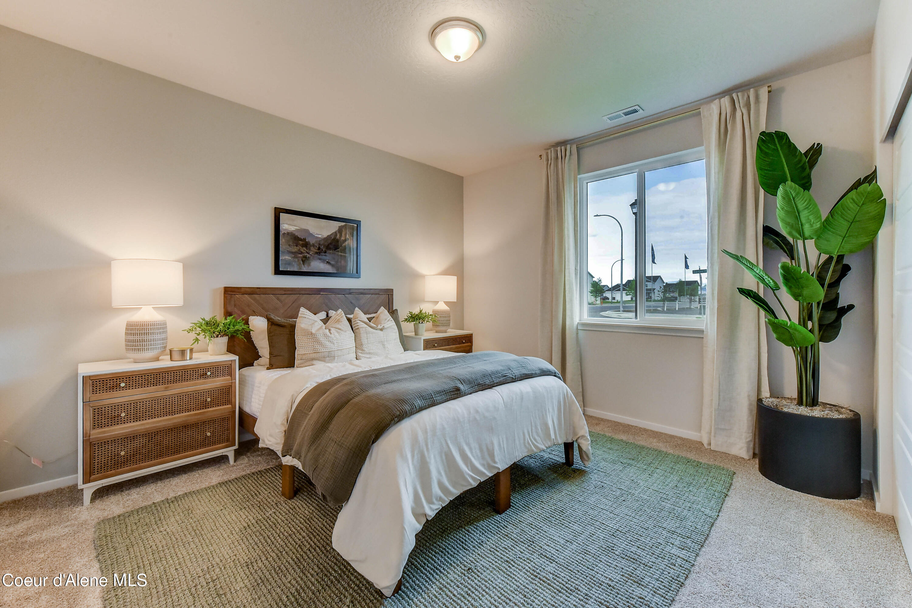 Hayden, Idaho 83835, United States, 2 Bedrooms Bedrooms, ,3 BathroomsBathrooms,Residential,Pending,18620