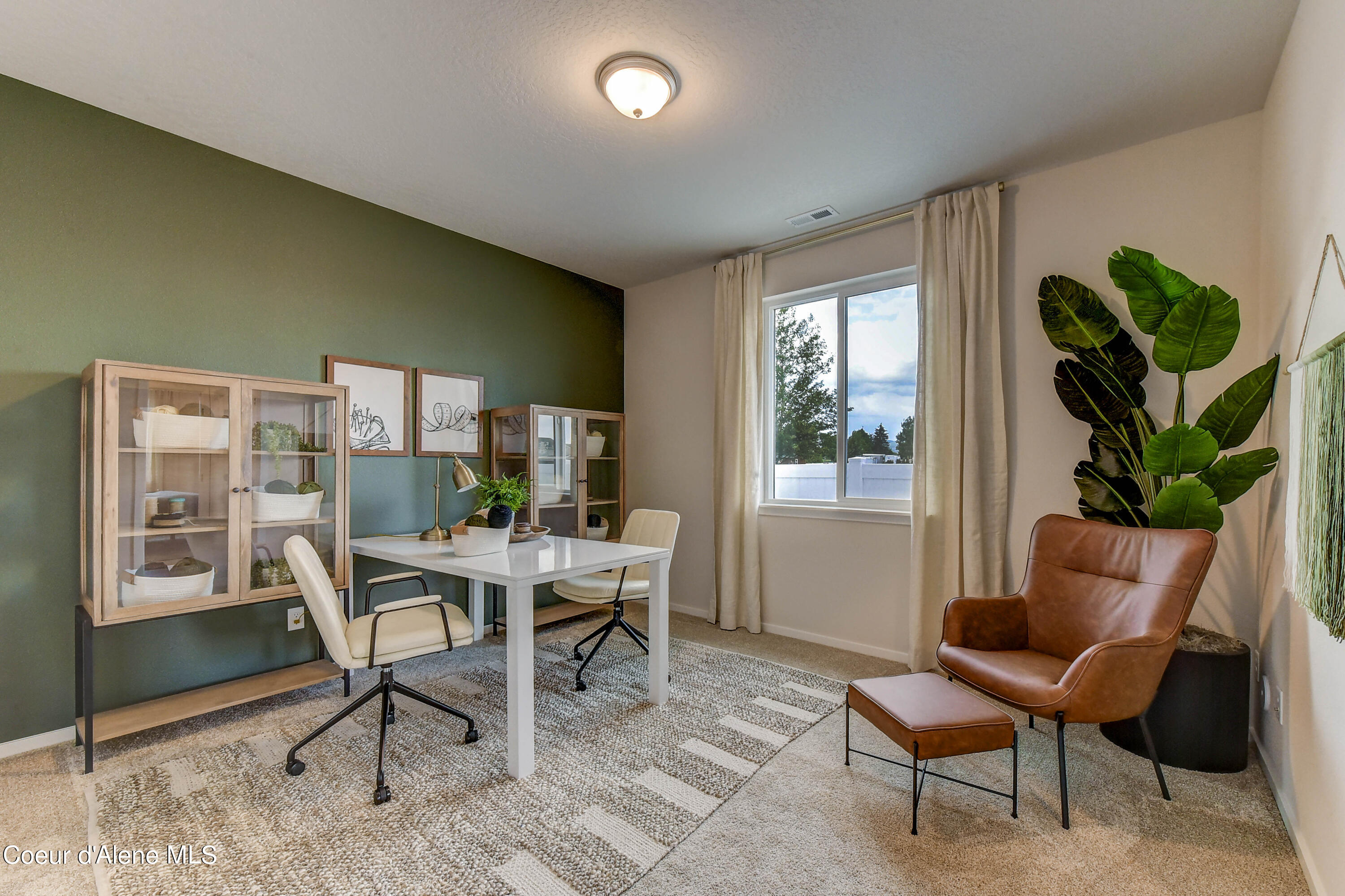 Hayden, Idaho 83835, United States, 2 Bedrooms Bedrooms, ,3 BathroomsBathrooms,Residential,Pending,18620