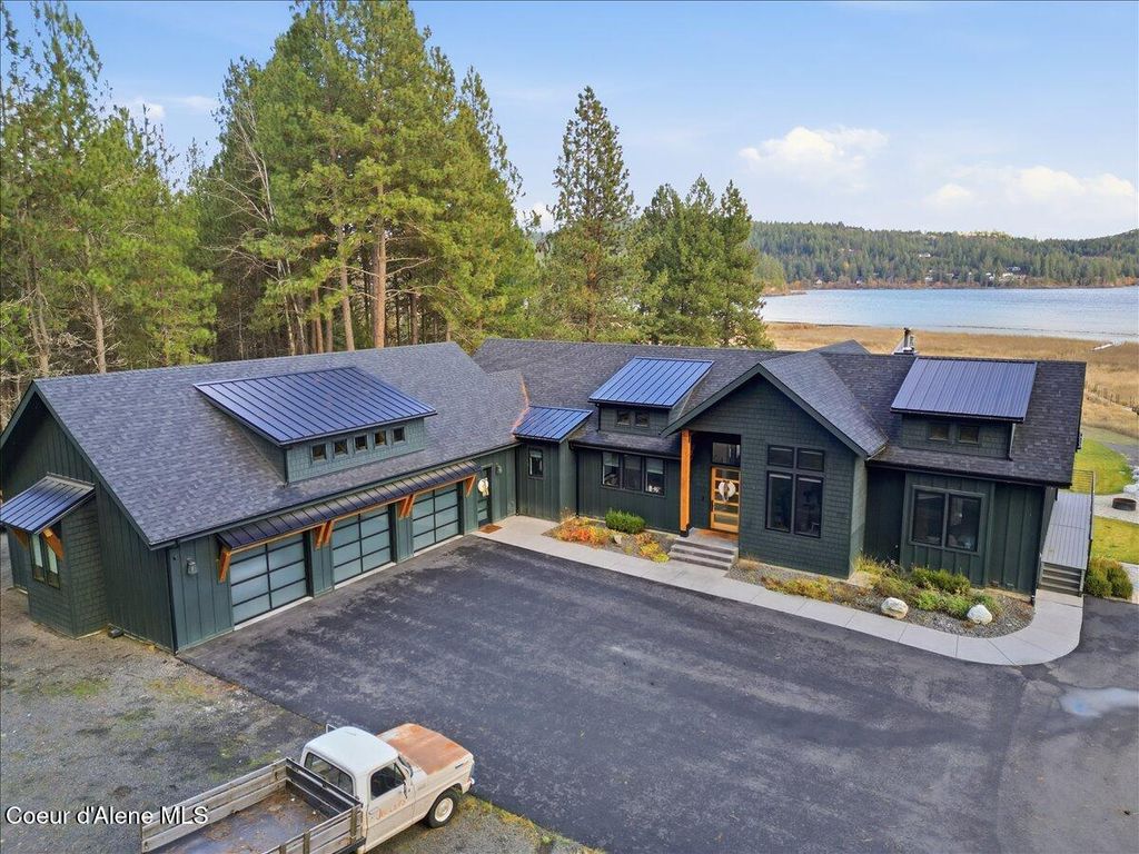 Photo of 13846 Hauser Lake Lake, Hauser, ID 83854 (MLS # 26-3683)