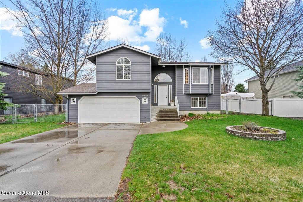 Photo of 10665 OXFORD Dr, Hayden, ID 83835 (MLS # 26-3573)