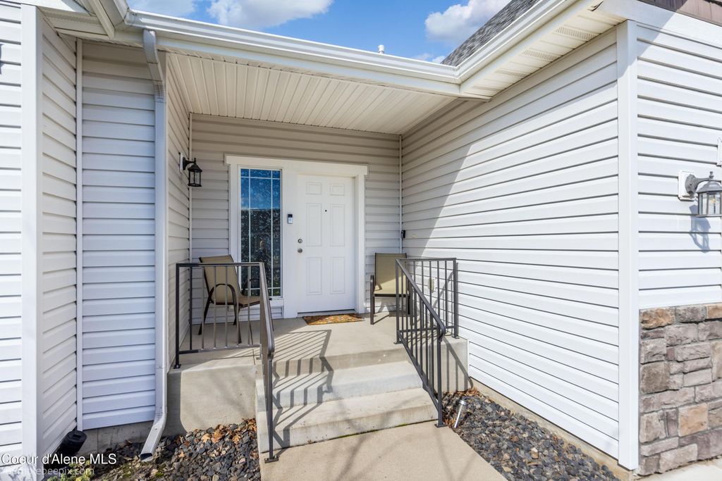 Photo of 8337 Boysenberry Loop, Hayden, ID 83835 (MLS # 26-2727)