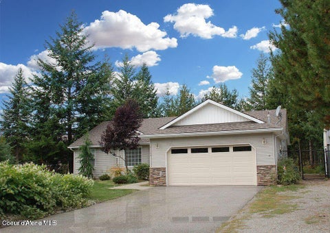 Homes For Sale - 31153 10th Ave<br/> Spirit Lake, ID 83869