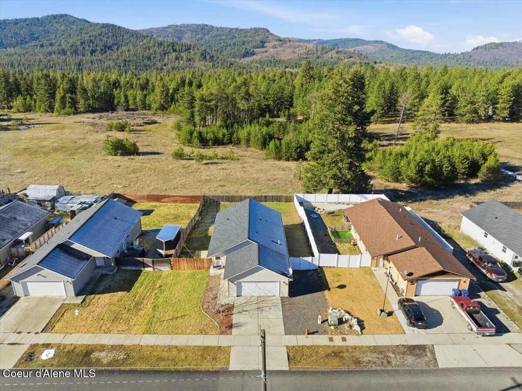 Photo of 32831 3rd Ave, Spirit Lake, ID 83869 (MLS # 26-1263)