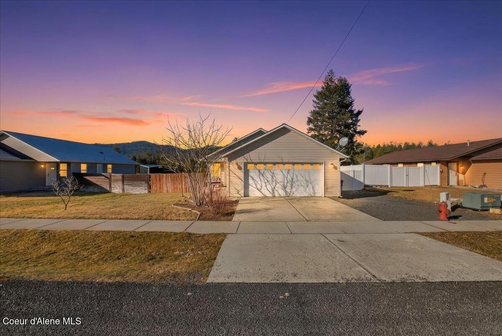 Photo of 32831 3rd Ave, Spirit Lake, ID 83869 (MLS # 26-1263)